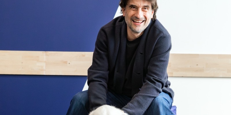 Prominente Unterstützung für Johanniter-Lesehunde / Schauspieler Oliver Mommsen übernimmt Lesehundepatenschaft - Foto: presseportal.de