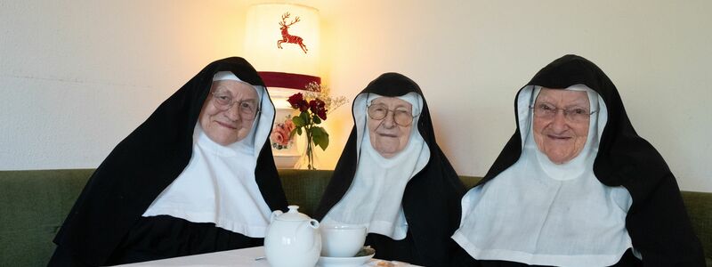 Werden Schwester Rita, Schwester Regina und Schwester Bernadette den Vorschlag annehmen? (Archivbild) - Foto: Noah Hatz/dpa