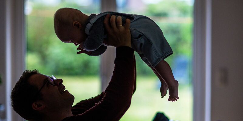 Das Leben hat verschiedene Phasen - das spiegelt sich auch im Gehirn wider. (Archivbild) - Foto: Jens Büttner/dpa