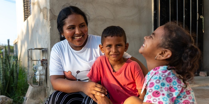 Unternehmen bündeln ihr gesellschaftliches Engagement / CEWE und MEYLE setzen zum Giving Tuesday auf eine gemeinsame Initiative mit den SOS-Kinderdörfer weltweit. - Foto: presseportal.de