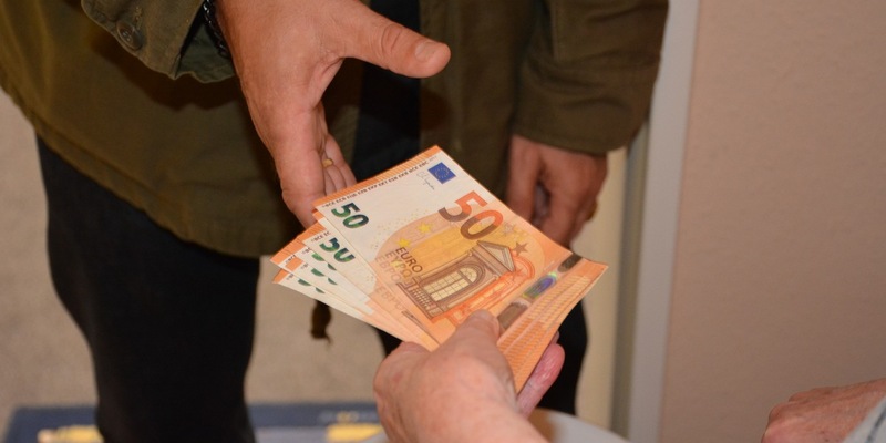 POL-ME: Bei Anruf Betrug: 85-jährige Velberterin um Geld und Gold gebracht - 2511123 - Foto: presseportal.de