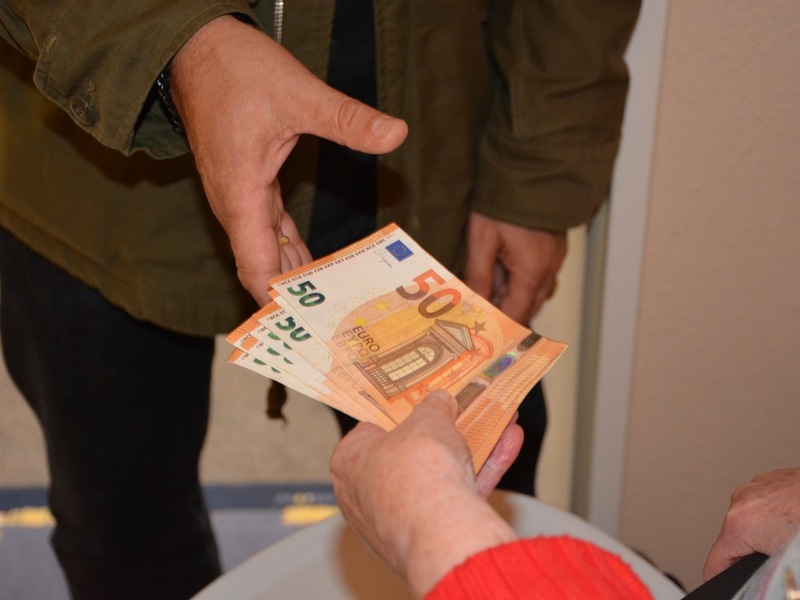 POL-ME: Bei Anruf Betrug: 85-jährige Velberterin um Geld und Gold gebracht - 2511123 - Foto: presseportal.de