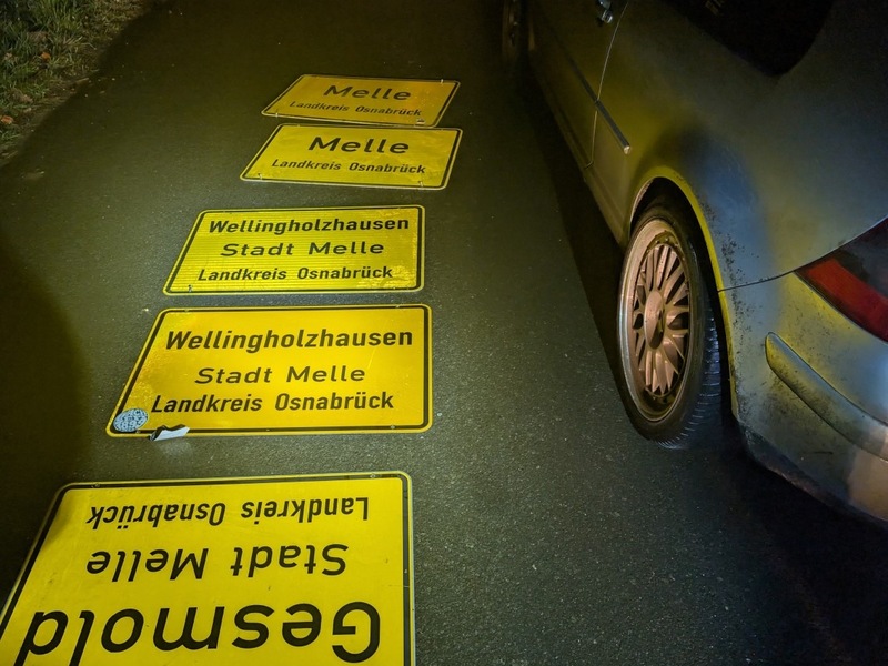 POL-OS: Melle: Fünf Ortsschilder im Kofferraum - Routinekontrolle mit Überraschungseffekt - Foto: presseportal.de