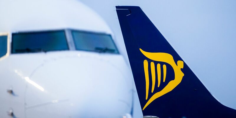 Ryanair stampft sein Rabatt-Programm wieder ein. - Foto: Marcel Kusch/dpa