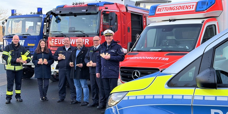 POL-OE: #sicherimDienst: Schnelle Unterstützung im Einsatz Polizei, Feuerwehr und Rettungskräfte werden mit Türkeilen ausgestattet - Foto: presseportal.de