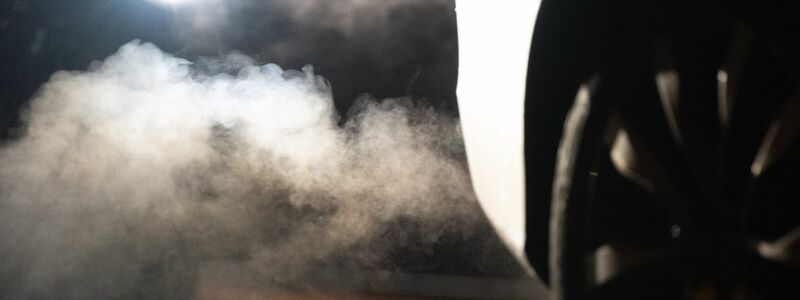 Die Emissionen im Verkehrssektor sollen sinken. (Archivbild) - Foto: Sebastian Kahnert/dpa