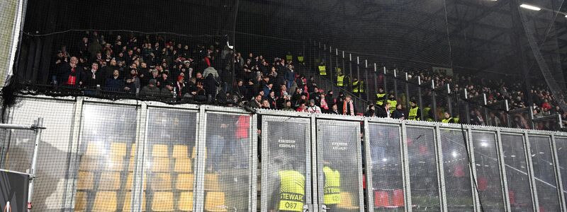 Rund um den Einsatz der Polizei in Deventer gab es Ärger. - Foto: Federico Gambarini/dpa