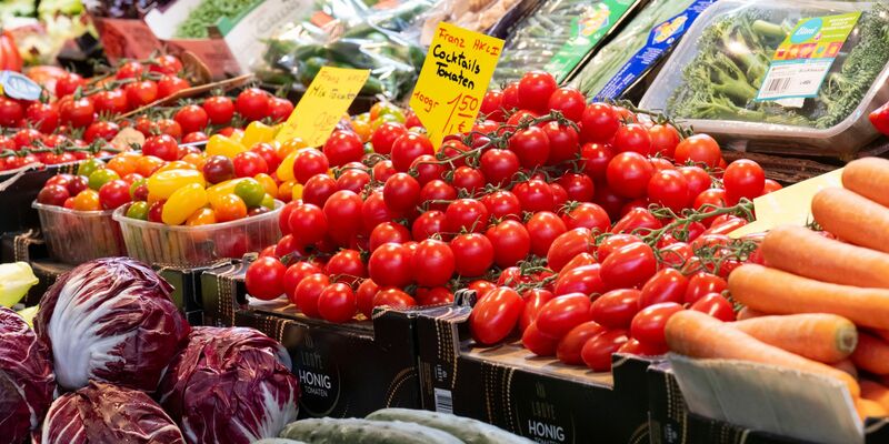 Je höher die Inflationsrate, umso geringer die Kaufkraft der Menschen (Archivbild) - Foto: Boris Roessler/dpa