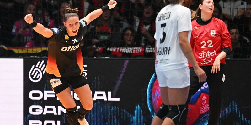 Die deutschen Handballerinnen ließen gegen Uruguay in der Abwehr wenig zu. - Foto: Marijan Murat/dpa