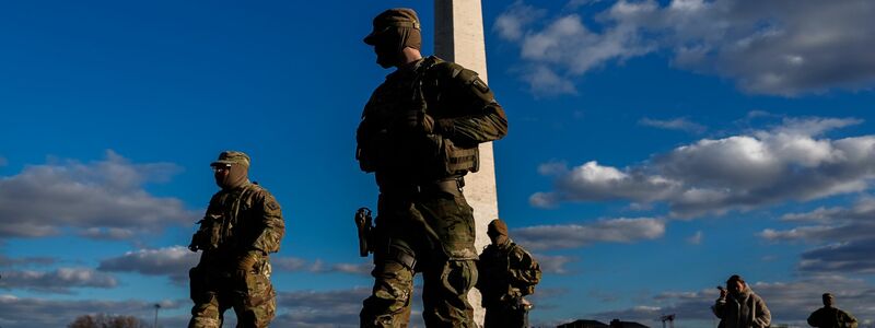 Nationalgardisten patrouillieren in der US-Hauptstadt.  - Foto: Julia Demaree Nikhinson/AP/dpa