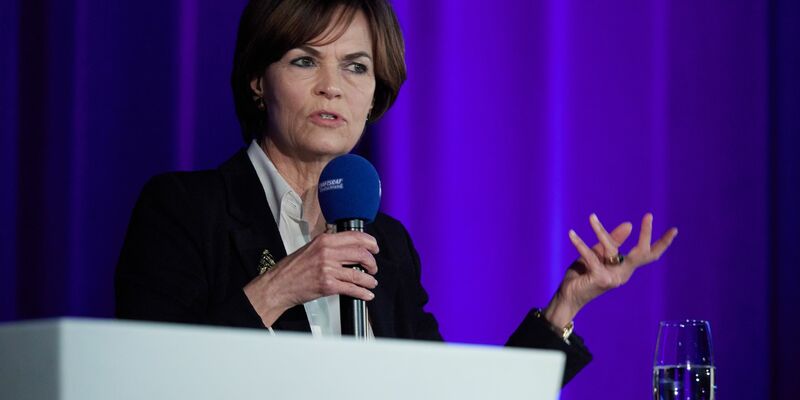 Trump-Chefin Nicola Leibinger-Kammüller schlägt vor, Ostermontag als Feiertag zu streichen. (Archivbild) - Foto: Joerg Carstensen/dpa