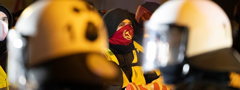 Im Tagesverlauf wollen rund 50.000 Menschen gegen die AfD auf die Straße gehen. - Foto: Lando Hass/dpa