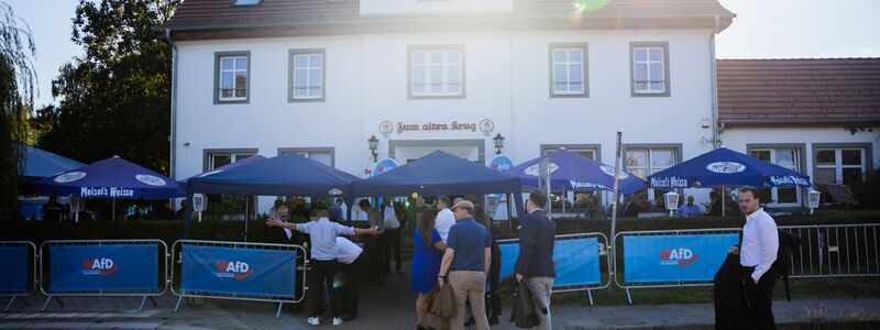 Die AfD-Wahlparty nach der Landtagswahl in Brandenburg im September 2024 sorgte für Schlagzeilen. (Archivbild) - Foto: Christoph Soeder/dpa
