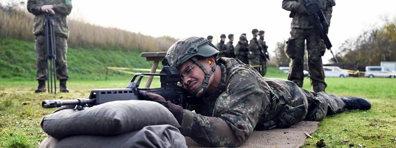 Medientag zur Basisausbildung bei der Bundeswehr - Foto: Federico Gambarini/dpa