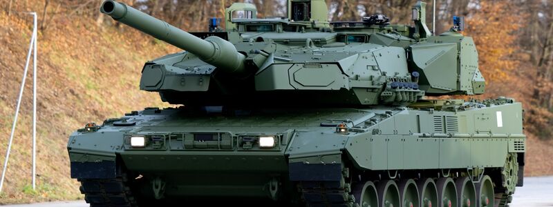 Der Leopard 2 A8 bei der ersten öffentlichen Präsentation Ende November (Archiv) - Foto: Sven Hoppe/dpa