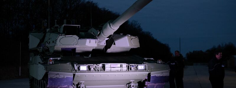 Der Leopard 2 A8 bei der ersten öffentlichen Präsentation Ende November (Archiv) - Foto: Sven Hoppe/dpa