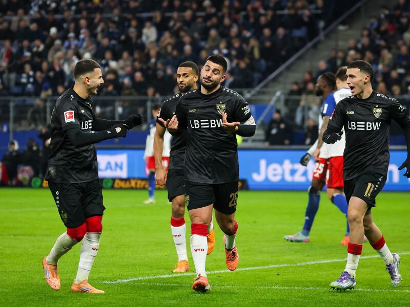 HSV-Profi Robert Glatzel (M) erzielte das 1:0 gegen Stuttgart. - Foto: Christian Charisius/dpa