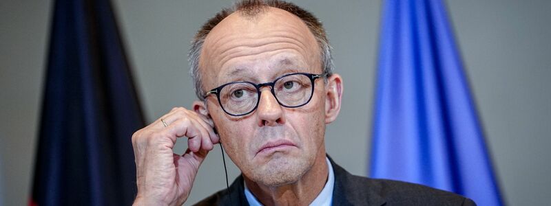 Der Regierungssprecher sieht nur eine äußerliche Ähnlichkeit zwischen Merz und Stromberg. (Archivbild) - Foto: Kay Nietfeld/dpa