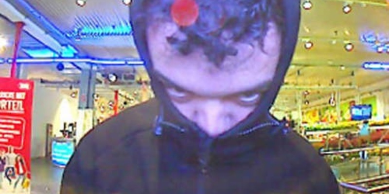 POL-KB: Korbach - Mit ergaunerter EC-Karte mehrfach Geld abgehoben, Öffentlichkeitsfahndung: Polizei bittet um Hinweise auf unbekannten Täter - Foto: presseportal.de