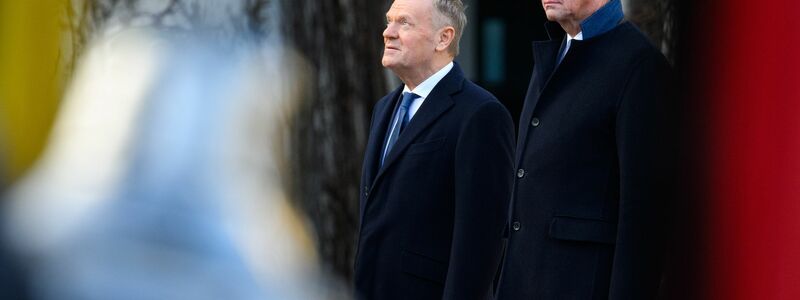 Bei Verteidigung und Ukraine einig, bei der Kriegs-Vergangenheit nicht. - Foto: Bernd von Jutrczenka/dpa