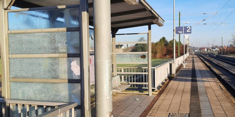 BPOL-KL: Zeugenaufruf - Sachbeschädigung am Haltepunkt in Rheinzabern - Foto: presseportal.de