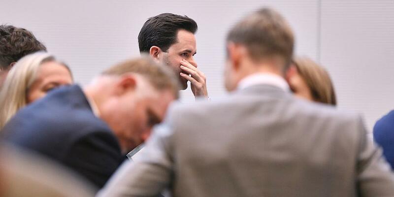 Johannes Winkel und andere Renten-Rebellen auf der Unions-Fraktionssitzung am 02.12.2025 - Foto: über dts Nachrichtenagentur