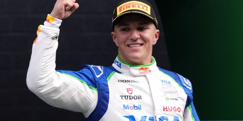 Isack Hadjar wird der neue Teamkollege von Max Verstappen. (Archivbild)  - Foto: Bradley Collyer/PA Wire/dpa