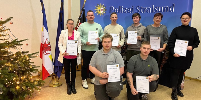 POL-NB: Polizei ehrt Bürger für Zivilcourage - Foto: presseportal.de