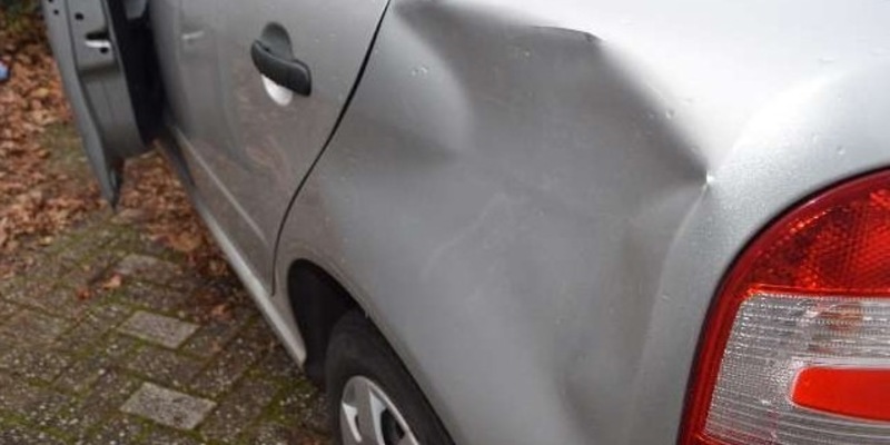 POL-EL: Nordhorn - Sachbeschädigung und Diebstahl an Pkw in Nordhorn - Polizei sucht Zeugen - Foto: presseportal.de