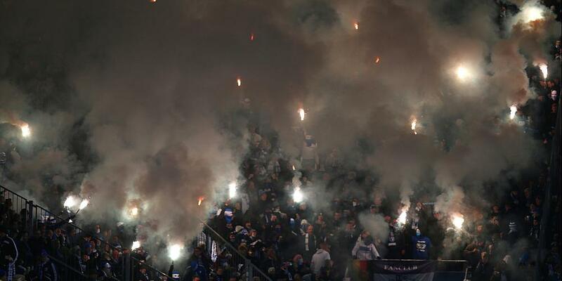 Fans mit Pyrotechnik am 29.11.2025 - Foto: über dts Nachrichtenagentur