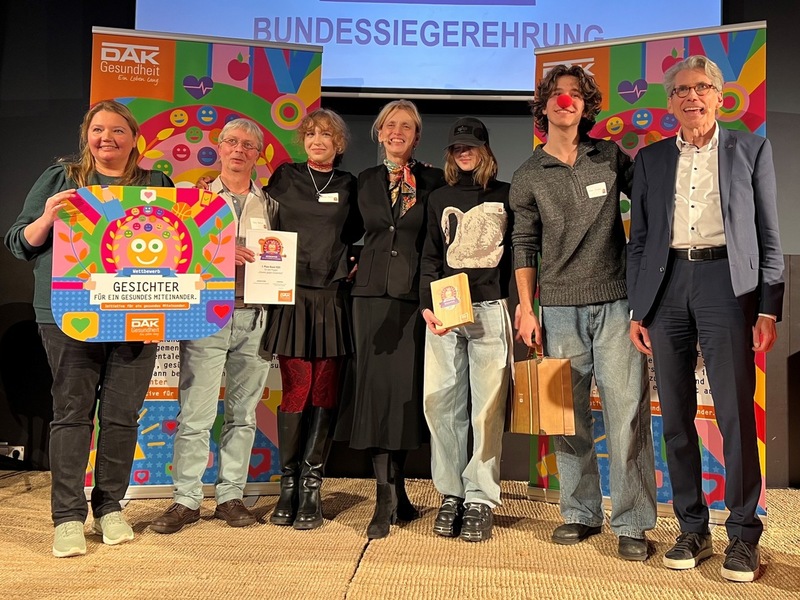 DAK-Gesundheit und Bundesfamilienministerin Prien ehren Gesichter für ein gesundes Miteinander 2025 - Foto: presseportal.de