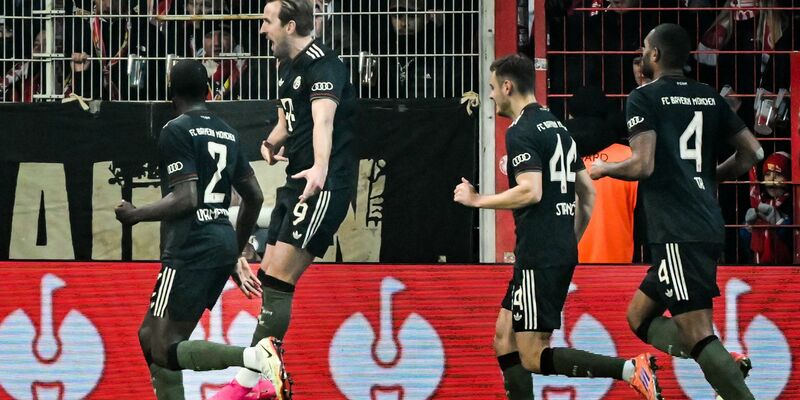 Querfeld (M.) traf für Union doppelt. - Foto: Soeren Stache/dpa