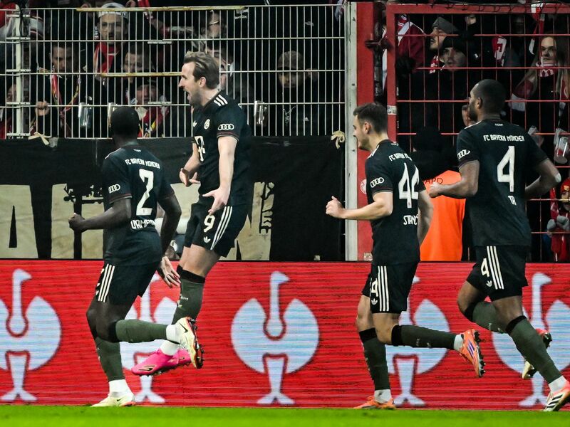 Querfeld (M.) traf für Union doppelt. - Foto: Soeren Stache/dpa