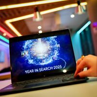 Welches waren die Google-Suchtrends 2025? Politische Themen und sportliche Großereignisse haben auch die Internetsuche von Millionen Nutzern in Deutschland bestimmt. - Foto: Christian Charisius/dpa