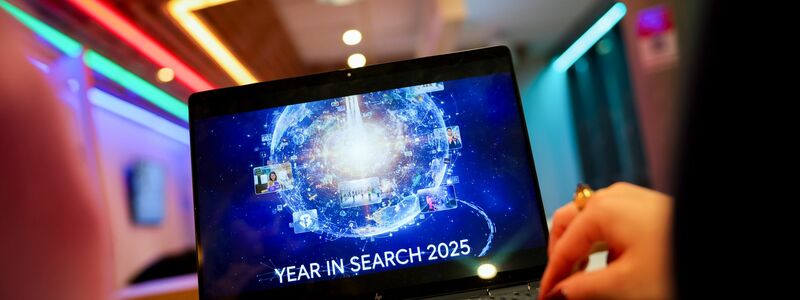 Welches waren die Google-Suchtrends 2025? Politische Themen und sportliche Großereignisse haben auch die Internetsuche von Millionen Nutzern in Deutschland bestimmt. - Foto: Christian Charisius/dpa