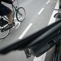 Die Regierung plant verpflichtende Türwarnsysteme für Kfz-Hersteller. (Symbolbild) - Foto: Sebastian Gollnow/dpa