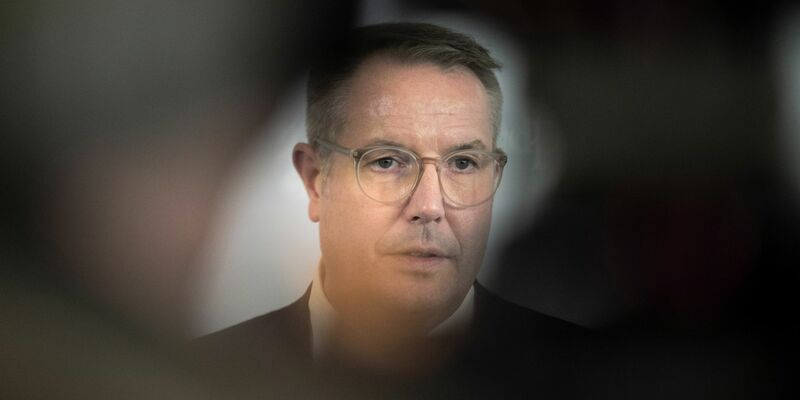 Schweitzer sprach von einer föderalen Modernisierungsagenda. (Archivfoto) - Foto: Boris Roessler/dpa