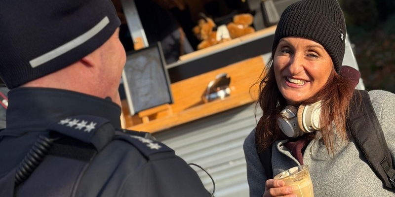 POL-DN: Coffee with a Cop - Zahlreiche Bürgerinnen und Bürger nutzen den offenen Austausch - Foto: presseportal.de