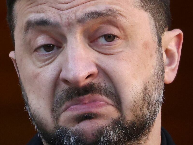 Der ukrainische Präsident Wolodymyr Selenskyj will schnell eine Nachfolge für seinen gechassten Bürochef Andrij Jermak finden. (Archivbild) - Foto: Peter Morrison/AP/dpa