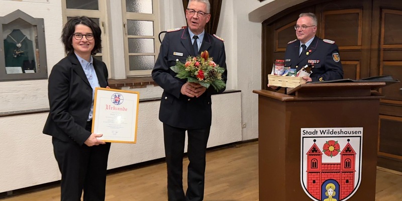 FW-OLL: Kameradschaftlicher Weihnachtsabend des Kreisfeuerwehrverbandes im historischen Rathausssaal in Wildeshausen - Foto: presseportal.de