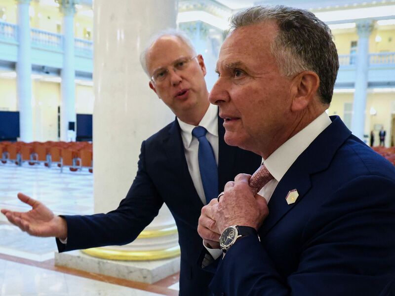 Den US-Sondergesandten Steve Witkoff hat Kirill Dmitrijew hofiert, für den Bundeskanzler Merz hat er nur Spott übrig. (Archivbild) - Foto: Vyacheslav Prokofyev/Pool Sputnik Kremlin/AP/dpa