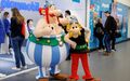 Der große Gallier Obelix ist neben seinem besten Freund Asterix eine der Hauptfiguren des Kult-Comics, den René Goscinny und Albert Uderzo 1959 gemeinsam geschaffen hatten. (Archivbild) - Foto: Daniel Karmann/dpa