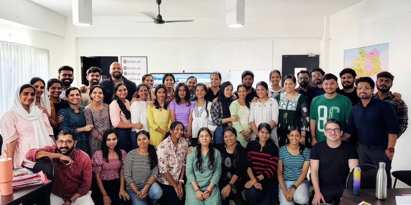 brillen.de bildet indische Optiker für die Arbeit in Deutschland aus - eigene Akademie in Indien errichtet - Foto: presseportal.de