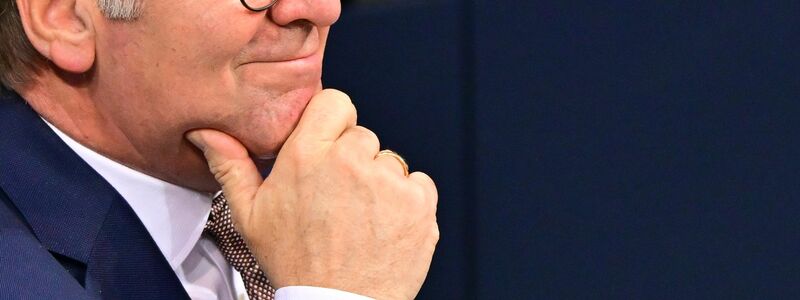 Bundestag billigt Wehrdienstgesetz - Foto: Christophe Gateau/dpa