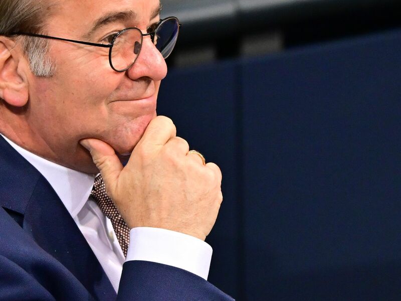 Bundestag billigt Wehrdienstgesetz - Foto: Christophe Gateau/dpa