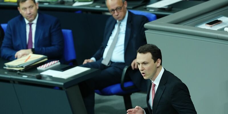 Der Chef der Jungen Gruppe in der Unionsfraktion, Reddig, will nicht zustimmen. - Foto: Kay Nietfeld/dpa