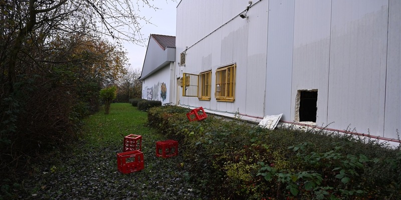 POL-NE: Unbekannte brechen in Getränkemarkt ein - Ermittler bitten um Hinweise aus der Bevölkerung - Foto: presseportal.de