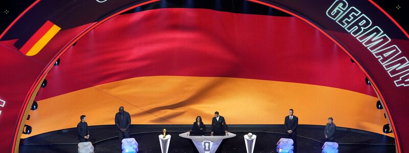 Große Bühne bei der WM-Auslosung in Washington. - Foto: Alex Brandon/AP/dpa