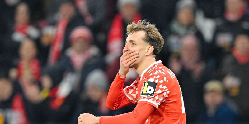 Rückte für ein Spiel in den Fokus: Der Mainzer Interimstrainer Benjamin Hoffmann.  - Foto: Uwe Anspach/dpa