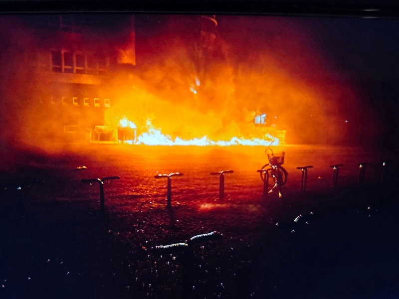 FW Datteln: Erneut brennende Mülltonnen am Comenius Gymnasium Datteln - Foto: presseportal.de